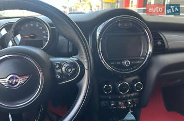 Хэтчбек MINI Cooper 2016 в 