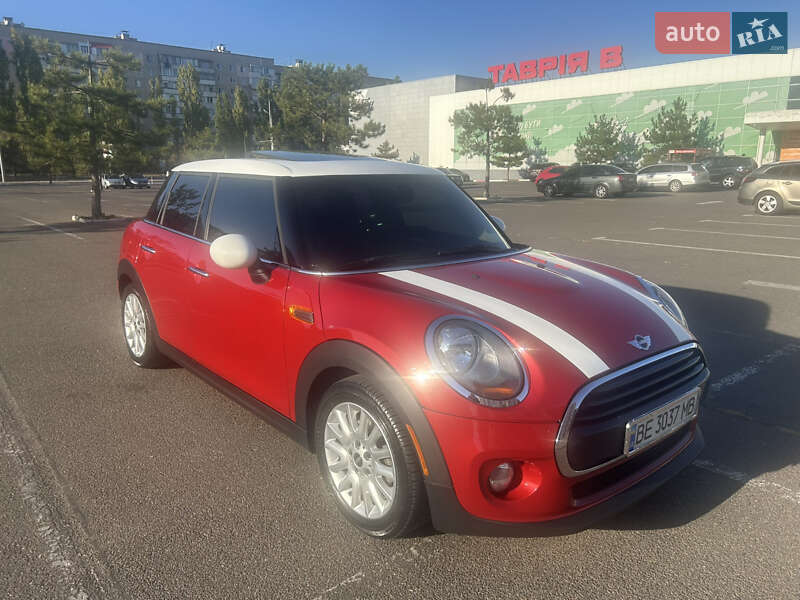 Хэтчбек MINI Cooper 2016 в Николаеве