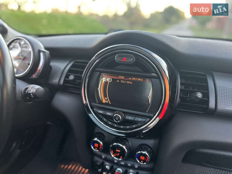 Хэтчбек MINI Cooper 2017 в Полтаве