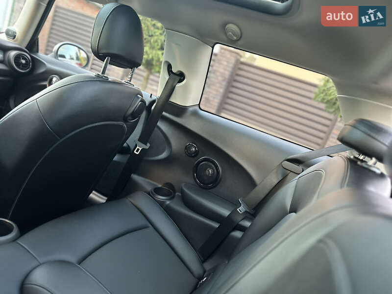 Хэтчбек MINI Cooper 2017 в Полтаве