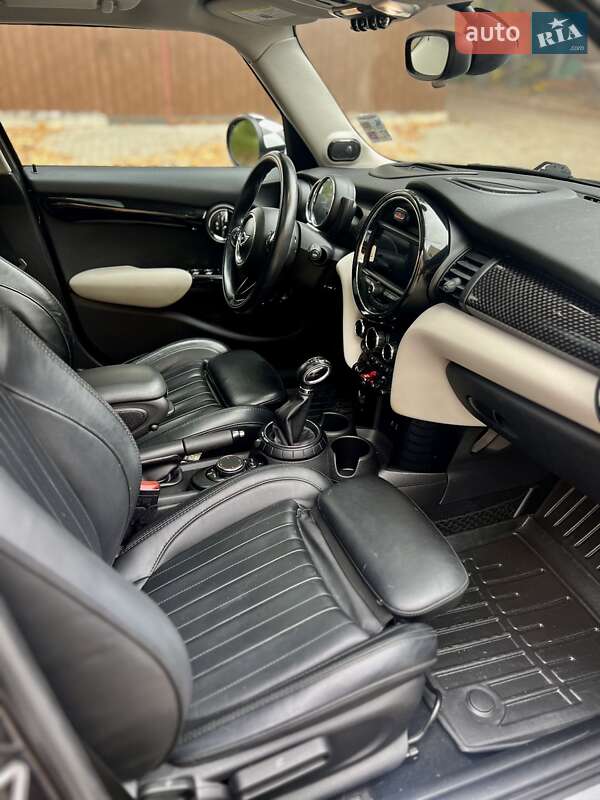 Хэтчбек MINI Cooper 2015 в Киеве