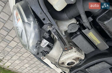 Хетчбек MINI Cooper 2012 в 