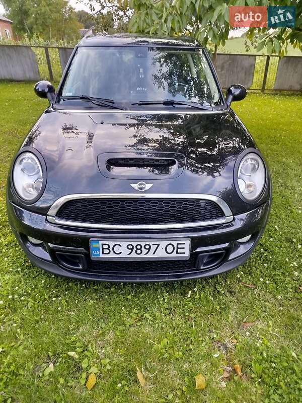 Хетчбек MINI Cooper 2011 в 