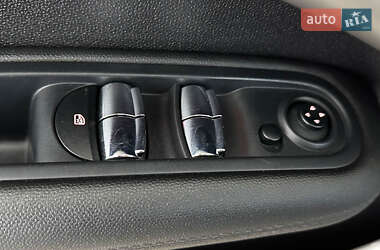 Хетчбек MINI Cooper 2013 в  фото 20 Хетчбек MINI Cooper 2013 в