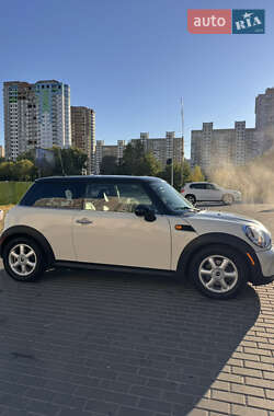 Хэтчбек MINI Cooper 2011 в Киеве