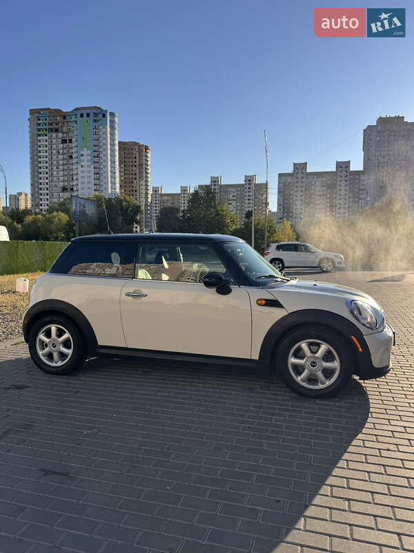 Хетчбек MINI Cooper 2011 в Києві