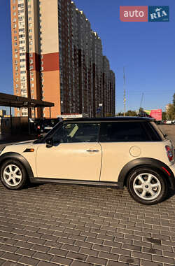 MINI Cooper 2011