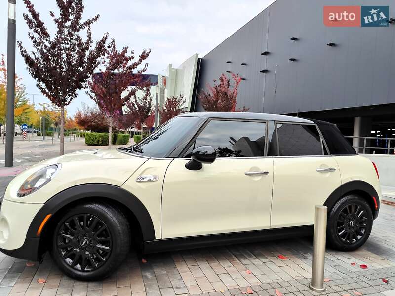 Хетчбек MINI Cooper 2017 в Києві фото 9 Хетчбек MINI Cooper 2017 в Києві