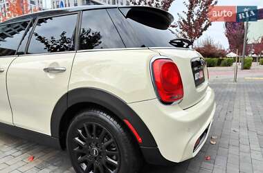 Хэтчбек MINI Cooper 2017 в 