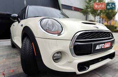 Хэтчбек MINI Cooper 2017 в 