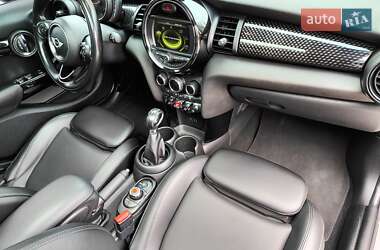 Хэтчбек MINI Cooper 2017 в 