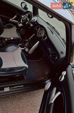 Хэтчбек MINI Cooper 2006 в 