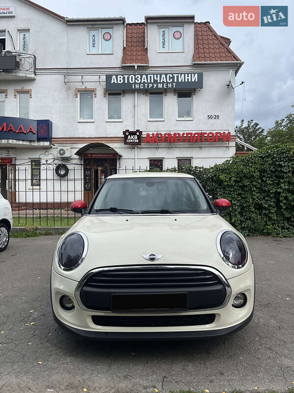 Хэтчбек MINI Cooper 2014 в Львове