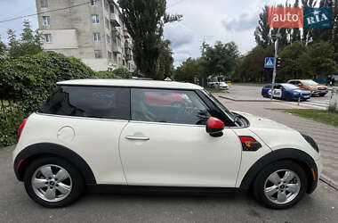 Хетчбек MINI Cooper 2014 в 