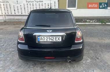 Хетчбек MINI Cooper 2009 в 