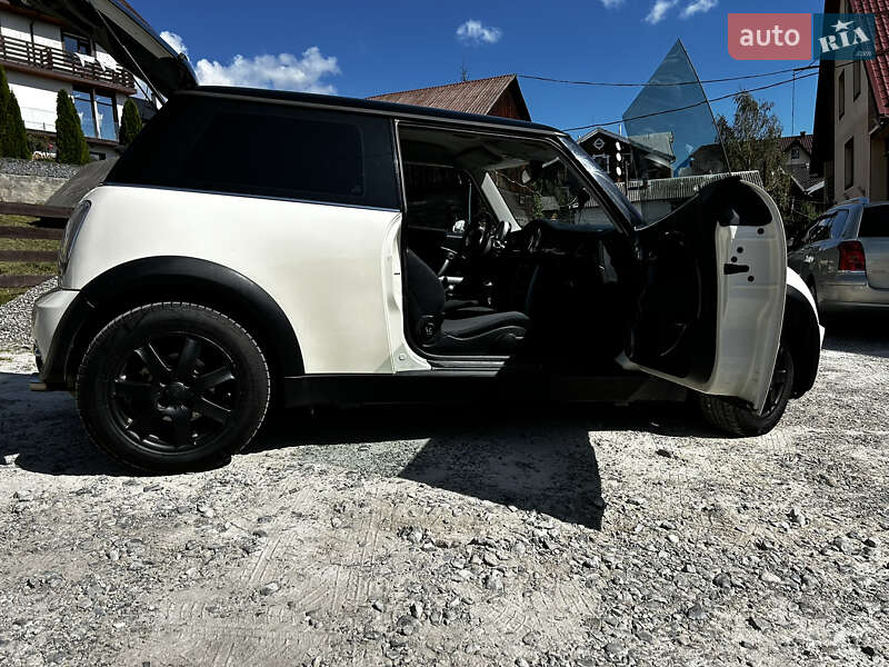 Хетчбек MINI Cooper 2004 в Івано-Франківську фото 5 Хетчбек MINI Cooper 2004 в Івано-Франківську