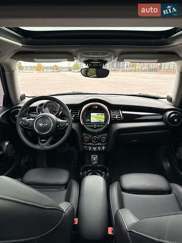 Хэтчбек MINI Cooper 2019 в Киеве