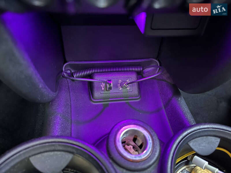 Хетчбек MINI Cooper 2013 в Києві фото 16 Хетчбек MINI Cooper 2013 в Києві