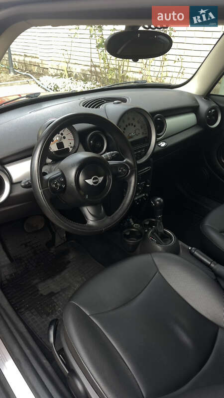 Хэтчбек MINI Cooper 2013 в Черновцах
