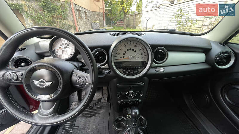Хэтчбек MINI Cooper 2013 в Черновцах