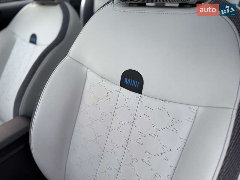 Хэтчбек MINI Cooper 2024 в Киеве фото 12 Хэтчбек MINI Cooper 2024 в Киеве