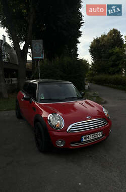 Хэтчбек MINI Cooper 2009 в Житомире