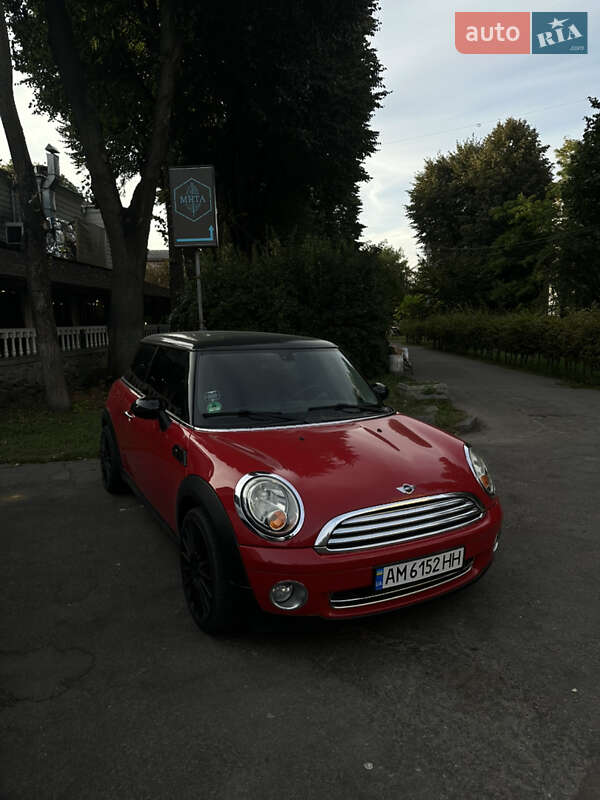 Хетчбек MINI Cooper 2009 в Житомирі фото Хетчбек MINI Cooper 2009 в Житомирі