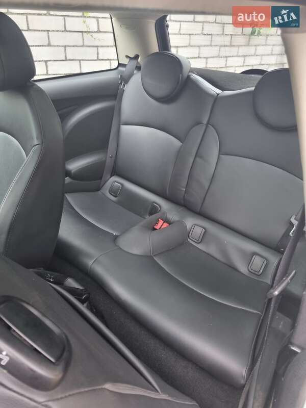 Хетчбек MINI Cooper 2011 в Дніпрі