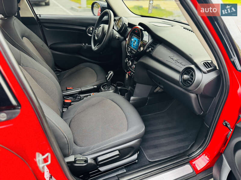 Хетчбек MINI Cooper 2020 в Здолбуніві