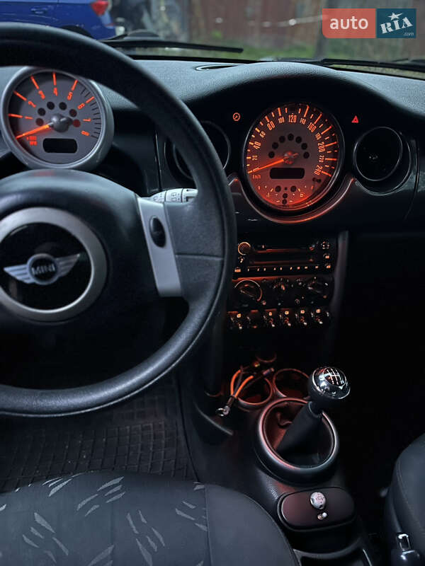 Хэтчбек MINI Cooper 2004 в Василькове фото 5 Хэтчбек MINI Cooper 2004 в Василькове