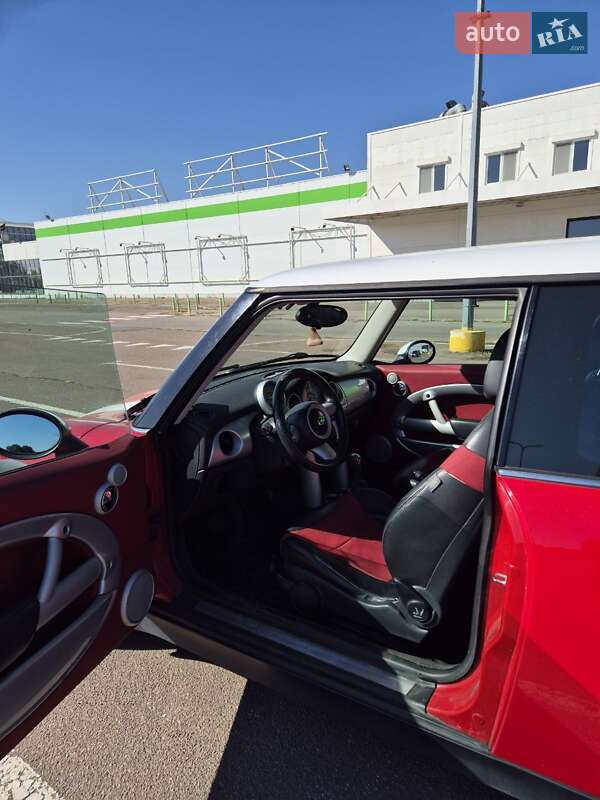 Хэтчбек MINI Cooper 2005 в Одессе