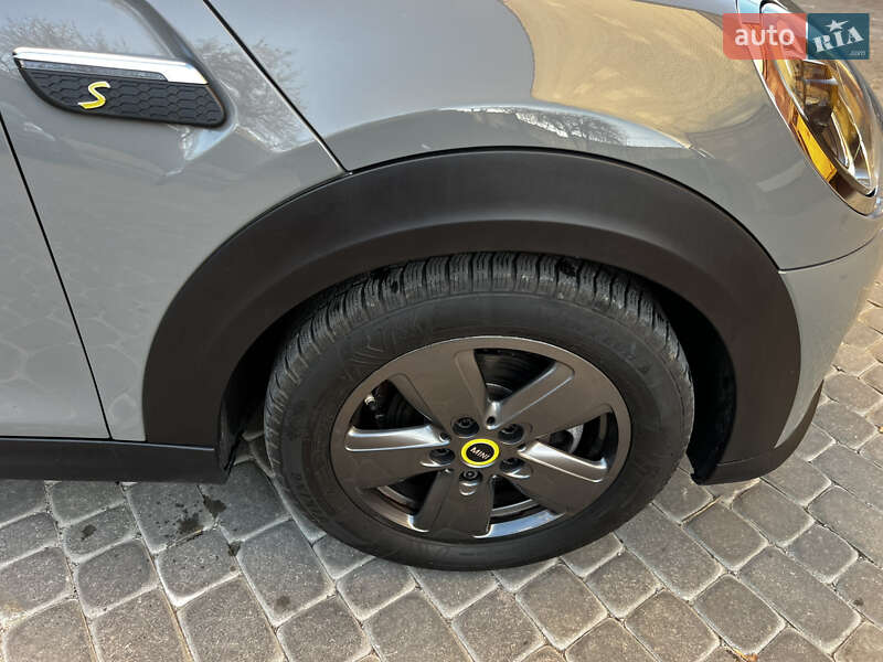 Хэтчбек MINI Cooper 2022 в Виннице