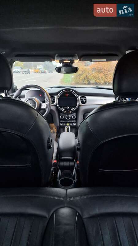 Хэтчбек MINI Cooper 2022 в Киеве