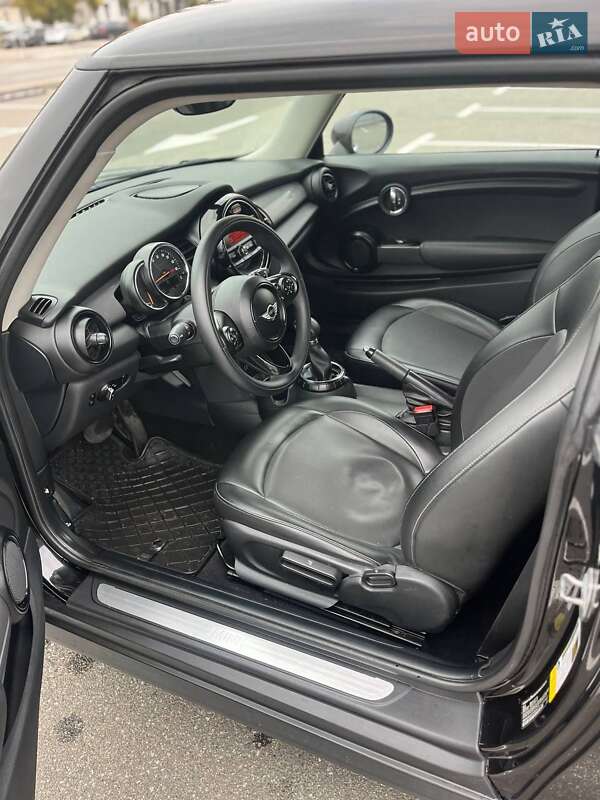 Хэтчбек MINI Cooper 2015 в Киеве фото 15 Хэтчбек MINI Cooper 2015 в Киеве