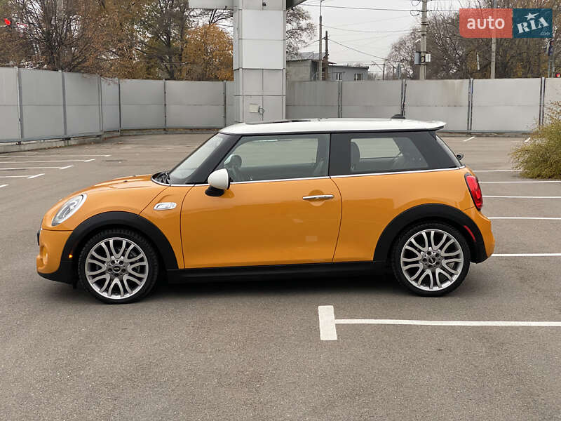 Хэтчбек MINI Cooper 2015 в Киеве