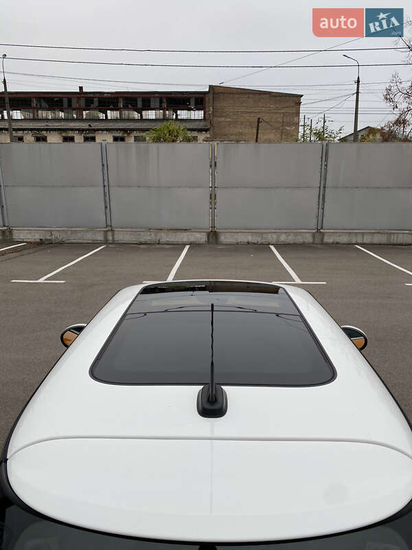 Хэтчбек MINI Cooper 2015 в Киеве