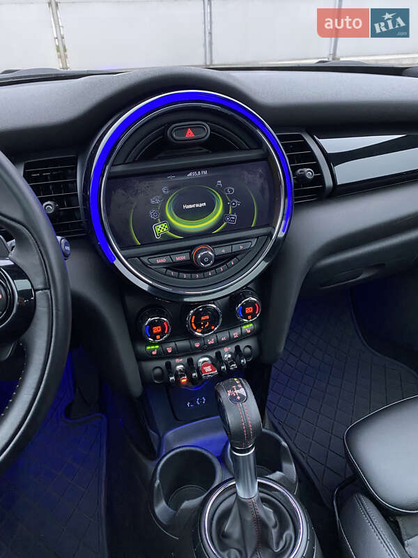 Хэтчбек MINI Cooper 2015 в Киеве