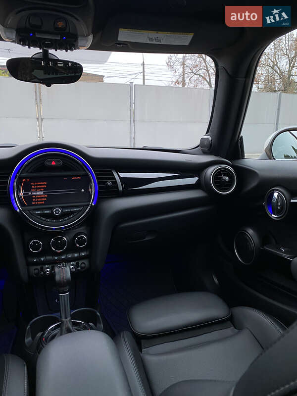 Хэтчбек MINI Cooper 2015 в Киеве