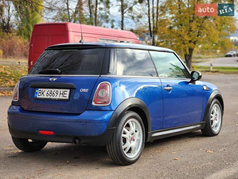 Хэтчбек MINI Cooper 2008 в Ровно фото 9 Хэтчбек MINI Cooper 2008 в Ровно