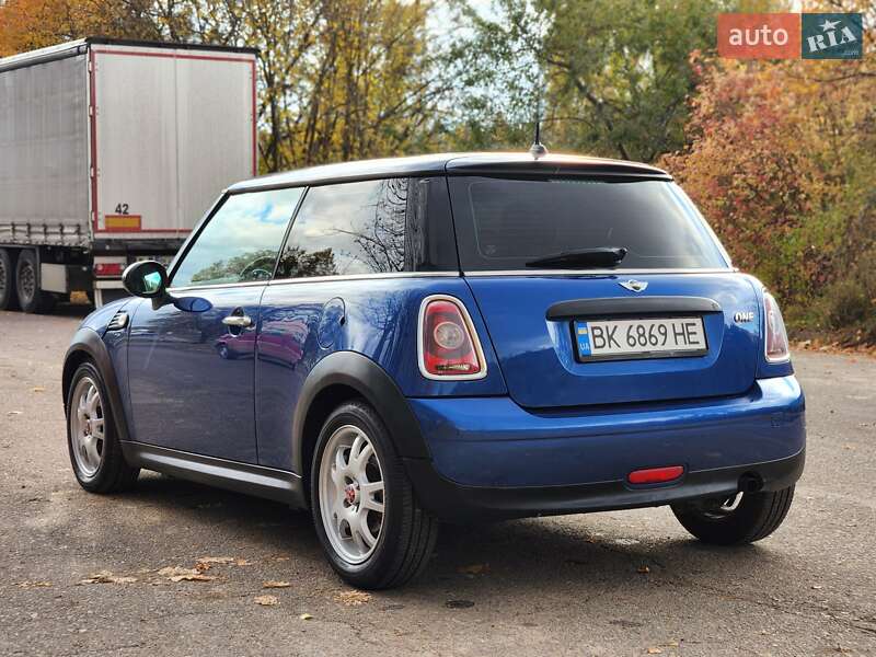 Хэтчбек MINI Cooper 2008 в Ровно фото 5 Хэтчбек MINI Cooper 2008 в Ровно