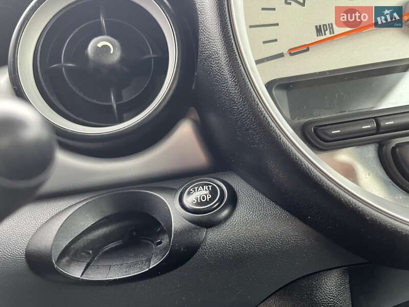 Хэтчбек MINI Cooper 2011 в Золочеве