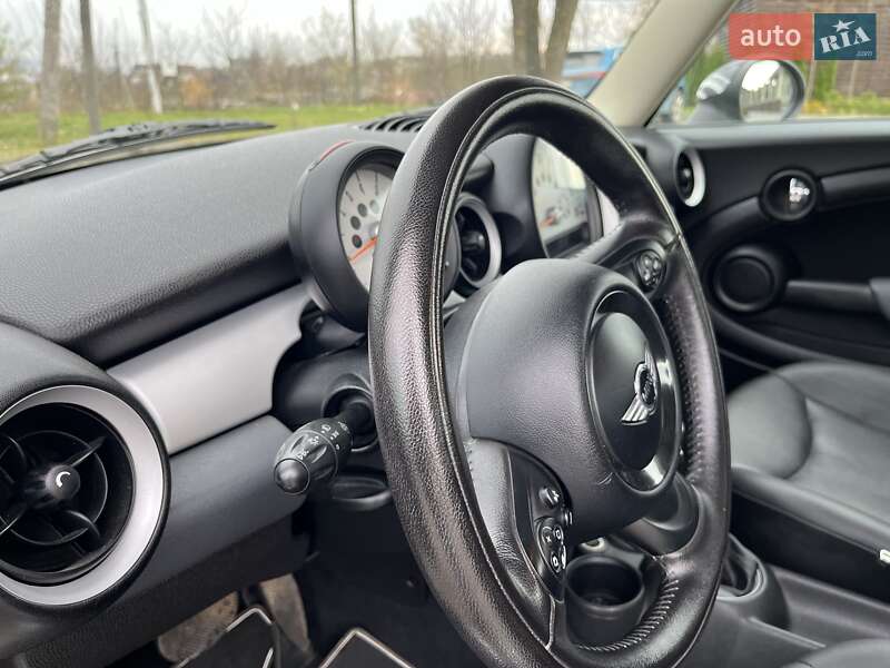 Хэтчбек MINI Cooper 2011 в Золочеве