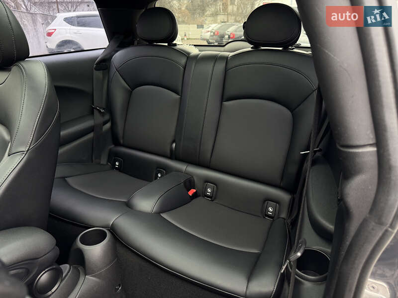 Хэтчбек MINI Cooper 2015 в Киеве