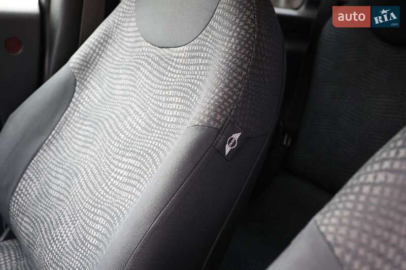 Хэтчбек MINI Cooper 2002 в Кривом Роге фото 12 Хэтчбек MINI Cooper 2002 в Кривом Роге