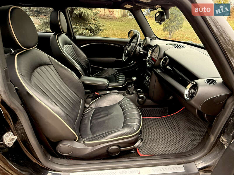 Хэтчбек MINI Cooper 2010 в Харькове