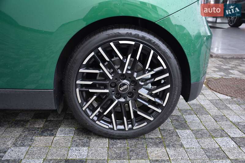 Хэтчбек MINI Cooper 2024 в Киеве фото 10 Хэтчбек MINI Cooper 2024 в Киеве