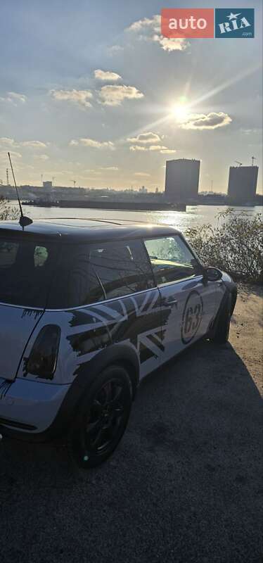 Хетчбек MINI Cooper 2006 в Києві