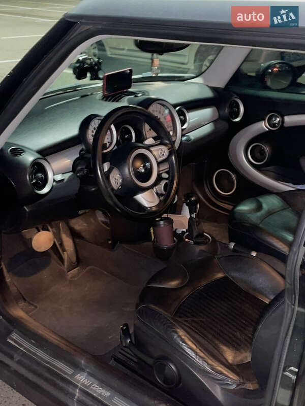 Хэтчбек MINI Cooper 2008 в Киеве