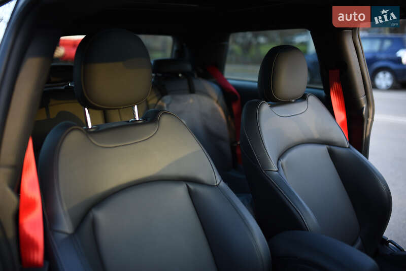 Хетчбек MINI Cooper 2018 в Києві