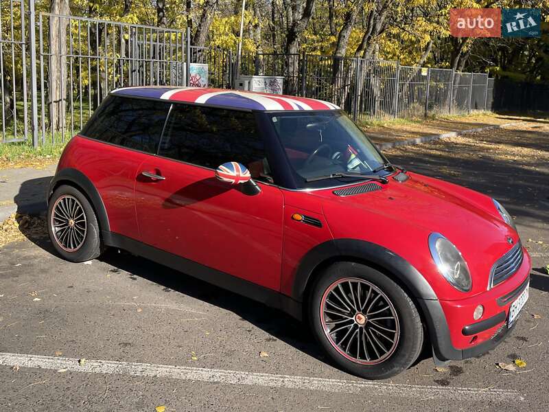 Хэтчбек MINI Cooper 2004 в Одессе